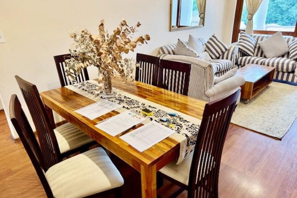 FULLY FURNISHED 2 BED 1 BATH TOWNHOUSE BENMORE - Photo 2