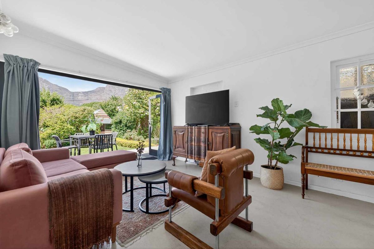 SECRET HIDEAWAY - Photo 2