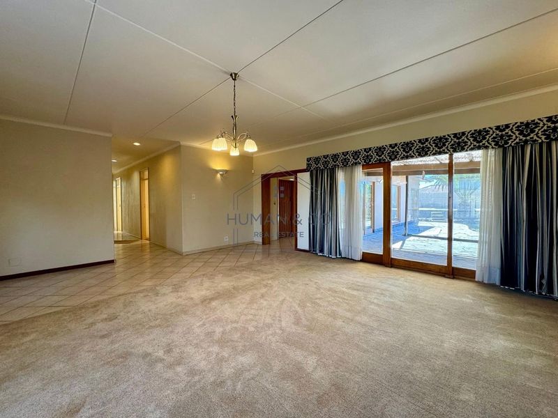 Spacious 4 Bedroom house in central area - Photo 8
