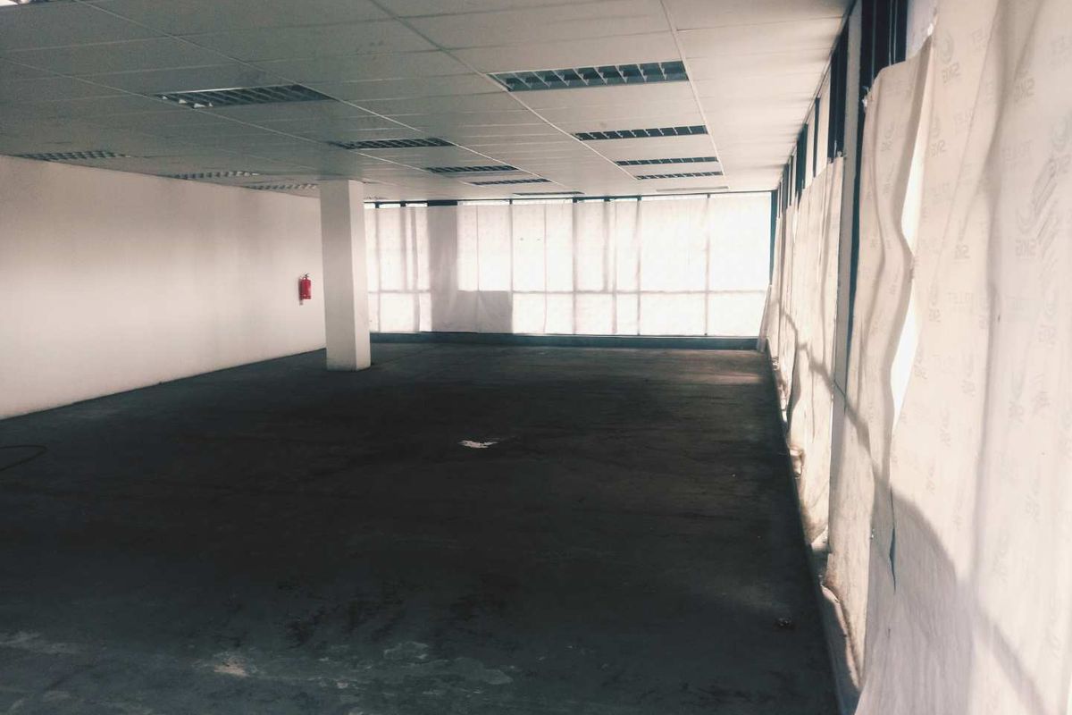 Premium 200 m2 Retail or Office Space To Let | Boksburg | Prime Commercial Location | High Exposure  Quick Look at Key Amenities  Strategically located - Photo 2
