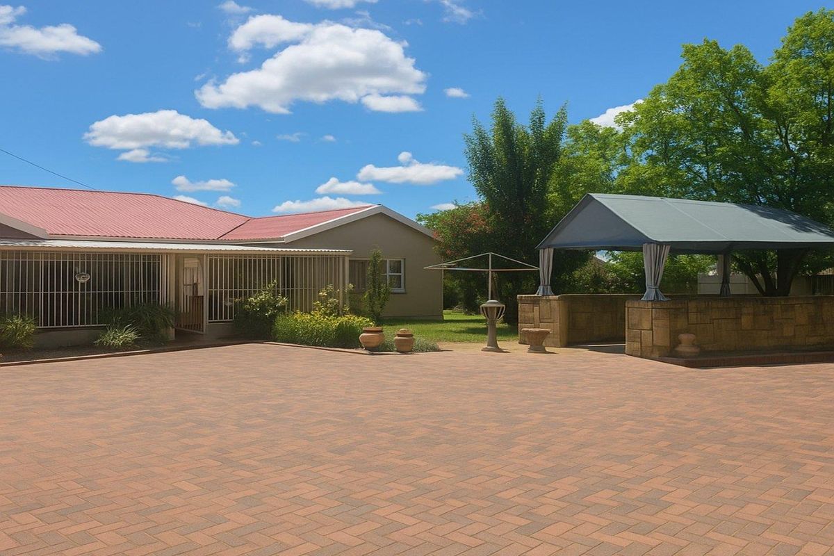 Spacious Family Home with Great Potential - Photo 2