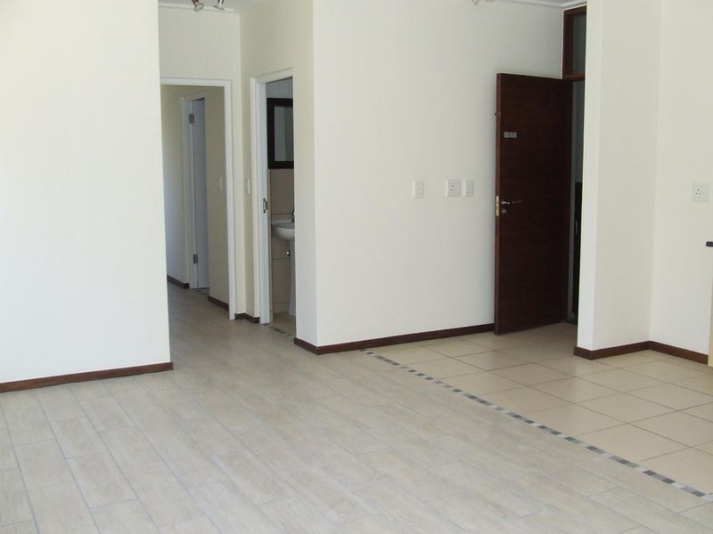 Luxury Living on the Green with Modern Comforts & Resort Lifestyle - Photo 7