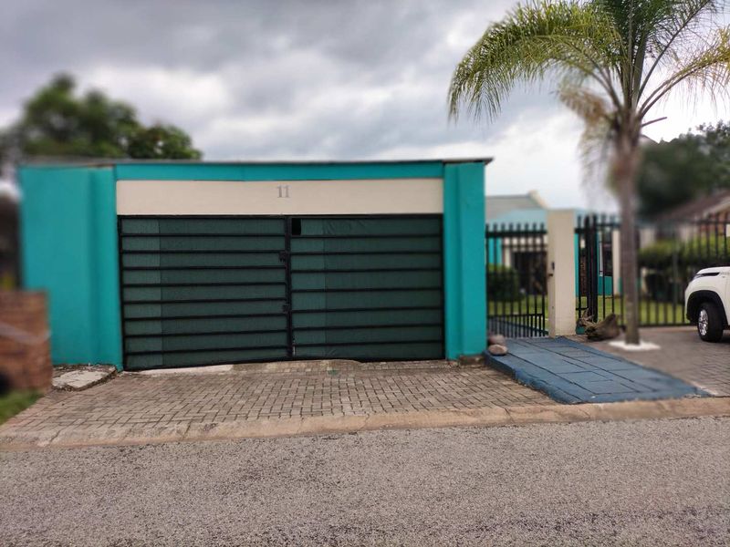 House with a lot of potential - Photo 2