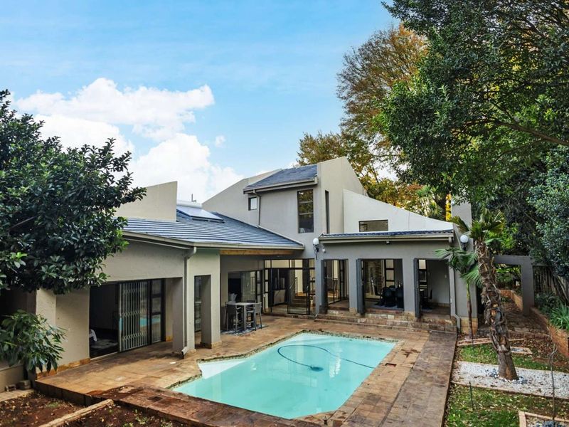 Gorgeous 4 Bedroom Home in Morning Hill Bedfordview - Photo 6