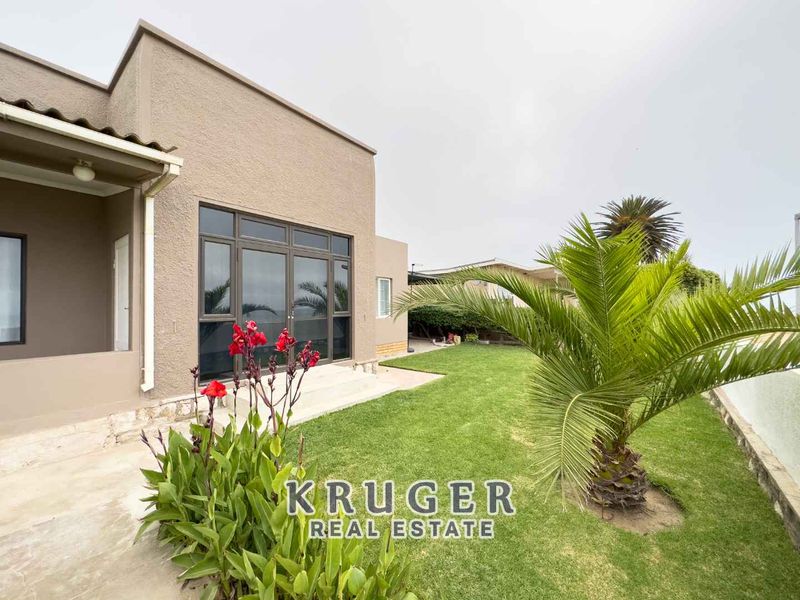 Beach-front opportunity - Photo 6