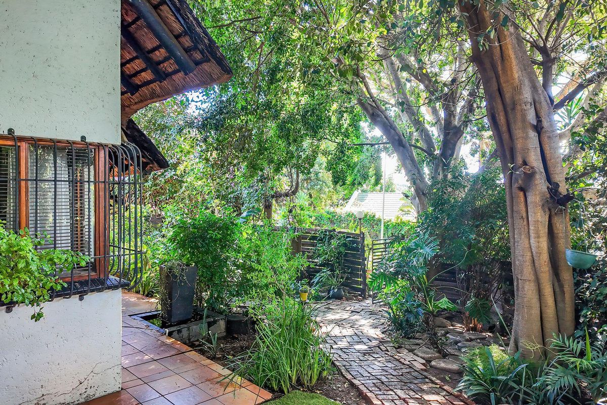 This charming and distinctive home could be your dream property. - Photo 4