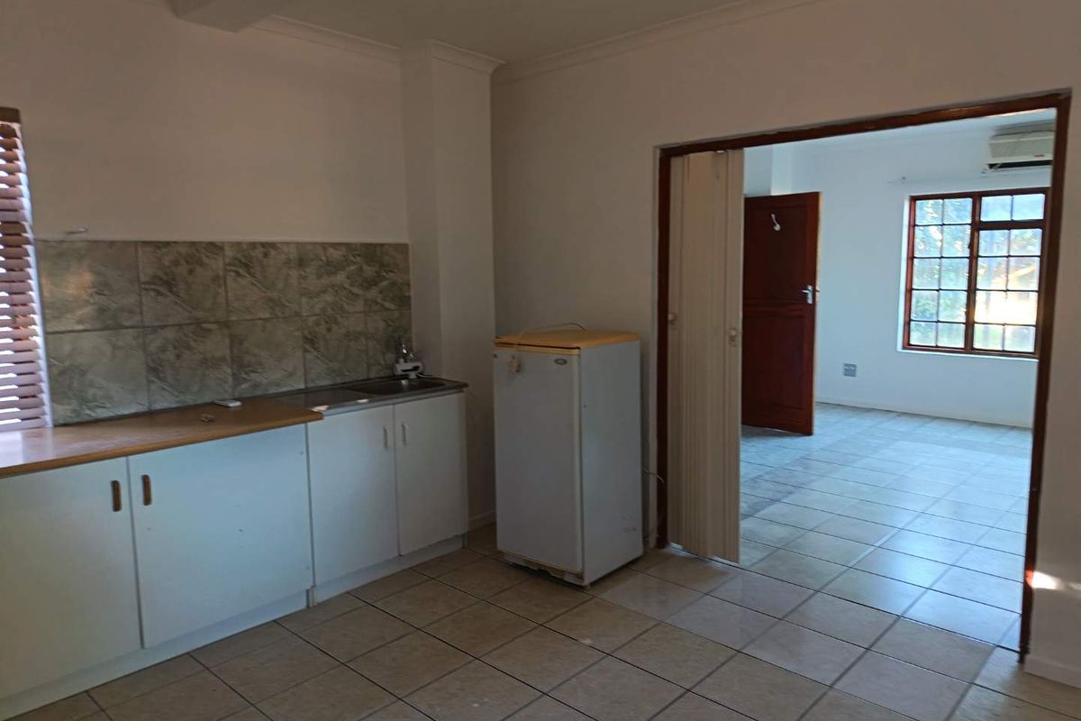 One bedroom garden cottage in Joostenbergvlakte - Photo 5