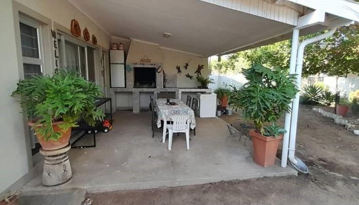 Property #2202838, Townhouse For Sale in Okahandja Central