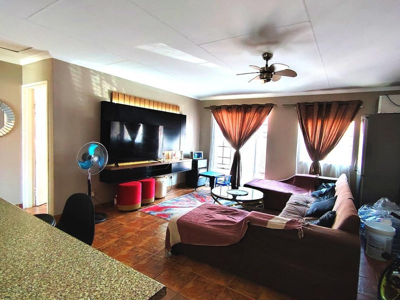 Two Bedroom Apartment for Sale walking distance from Gautrain - Photo 6