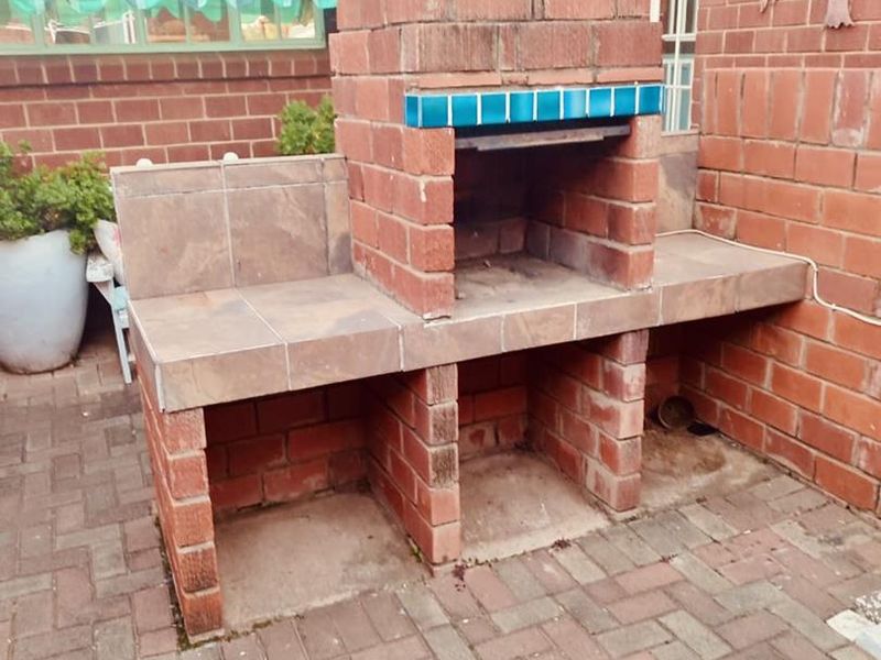 Beautiful 3 bedroom Townhouse for sale in Vryheid - Photo 4