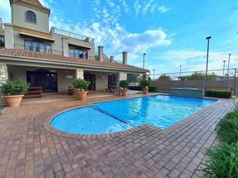 COSY 1 BED 1 BATH GARDEN APARTMENT UNFURNISHED LONEHILL - Photo 10