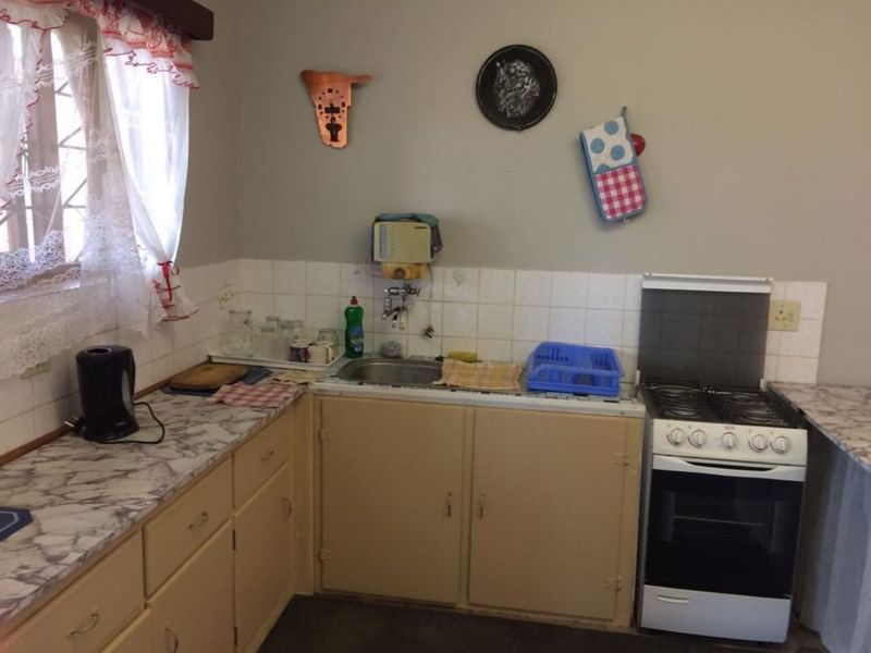 Ext 1, Henties Bay:  FIxer-upper on a large stand - Photo 4