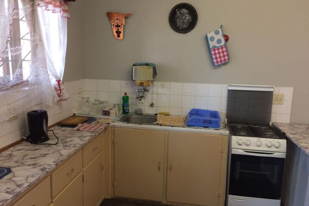 Ext 1, Henties Bay:  FIxer-upper on a large stand - Photo 4