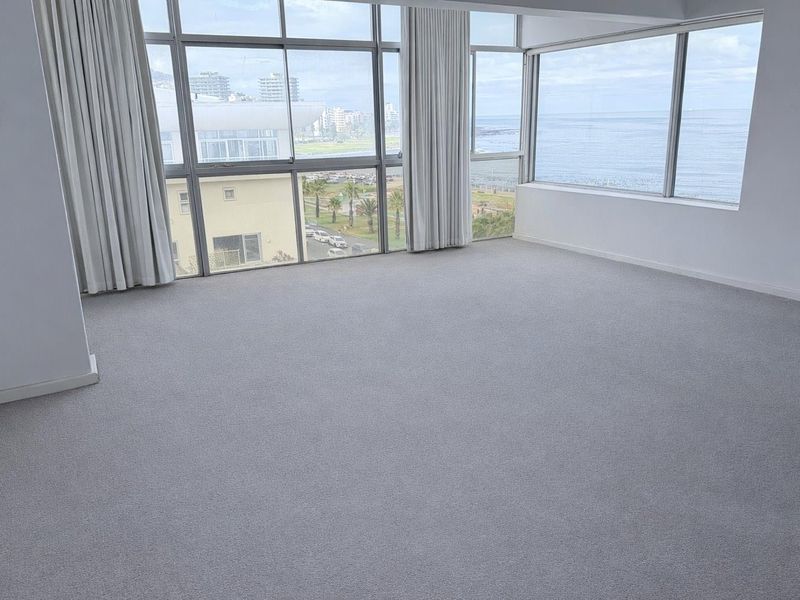 Luxurious Retirement Living in the Heart of Mouillie Point - Photo 10