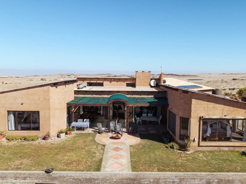 Namibian Dream: 10-Hectare Smallholding in Unique Terrain" - Photo 4