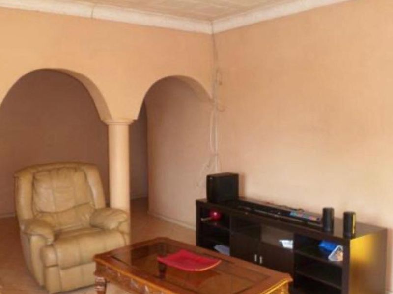 Grand property for sale. - Photo 3