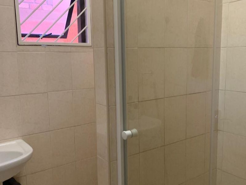 2 Bedroom Flat for Sale - Photo 10