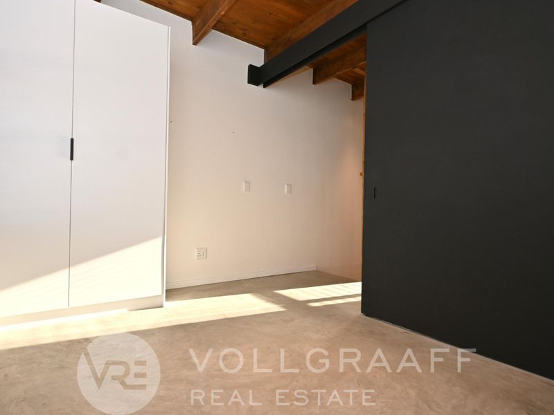 2-Bedroom Unit for Rent - 1 June 2026 - Photo 10