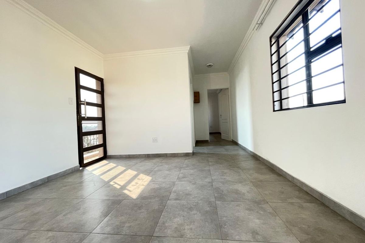 A lovely 2 bedroom 1 bath apartment to rent at Moagi estate Vosloorus Ext 24. - Photo 4