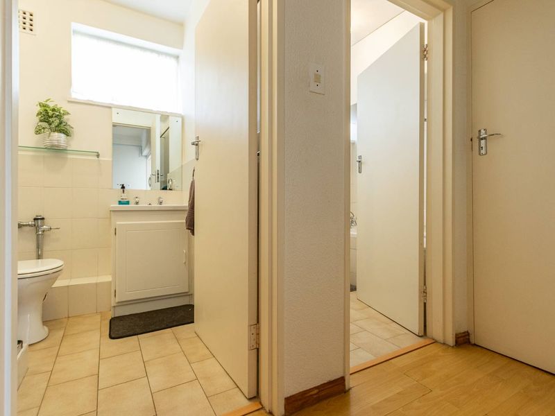 Spacious 3-Bedroom Apartment in Prime Location - Photo 9