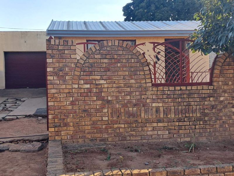 BEAUTIFUL HOME - Photo 2