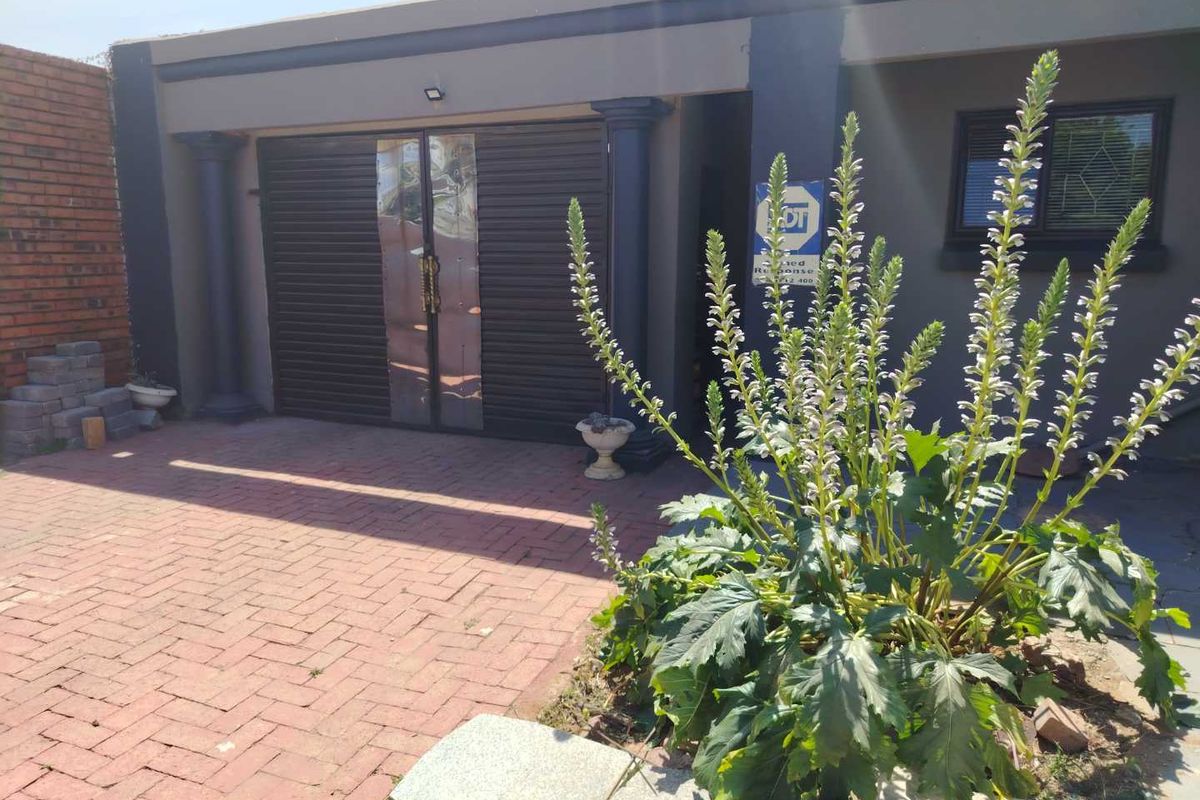 A ready to move in house - Photo 2