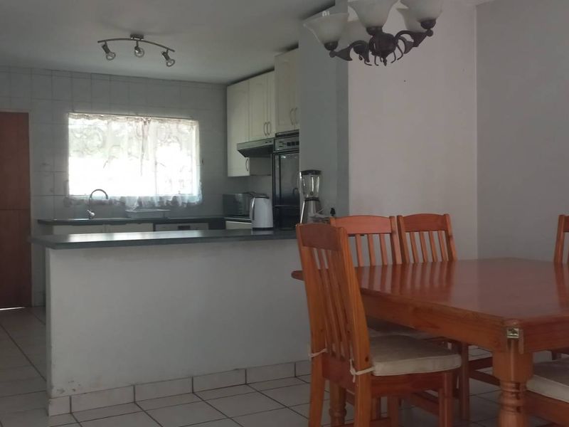 Call this 4 bedroom house your home! - Photo 4