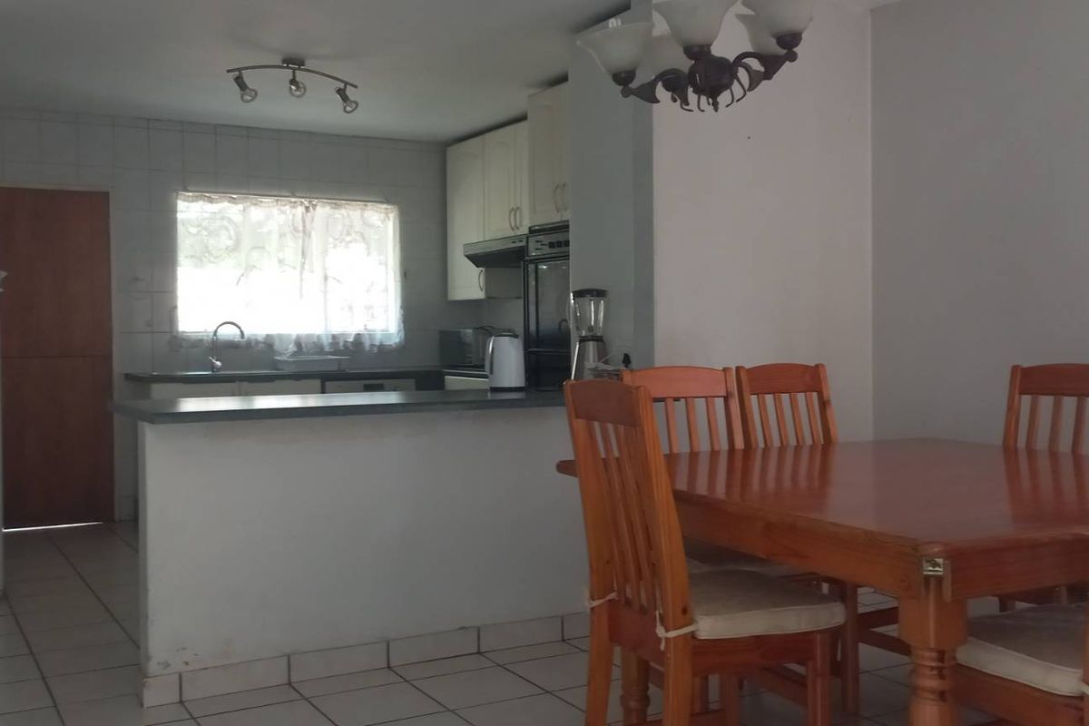 Call this 4 bedroom house your home! - Photo 4