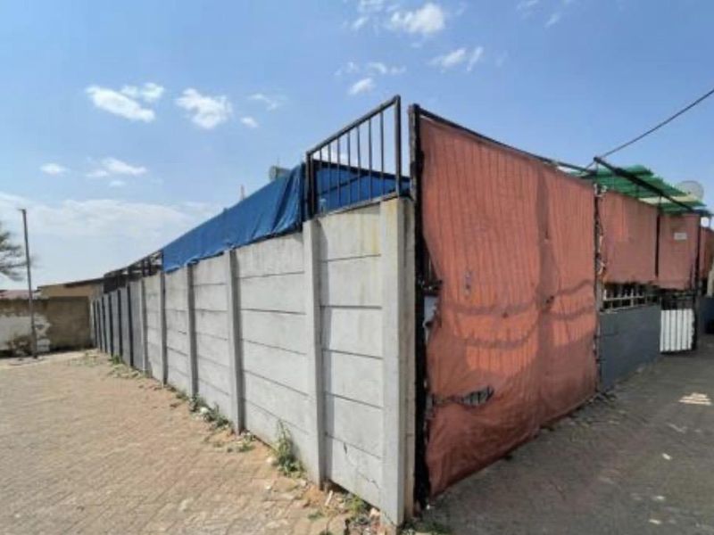 Property Description – Geranium Court, Westbury - Photo 4