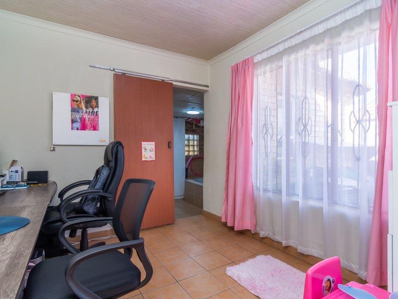 A Place to call Home - Photo 4