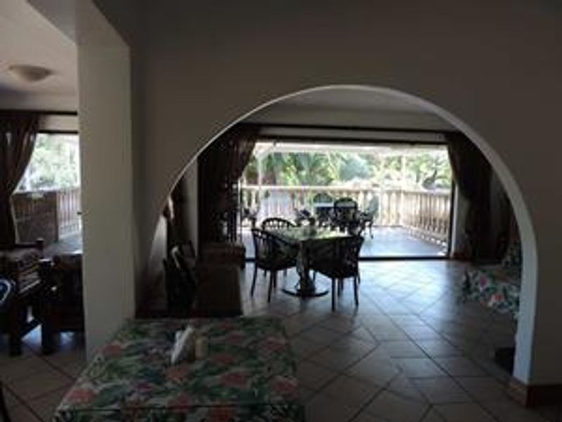 Guest House with Inverter and solar panals - Photo 9