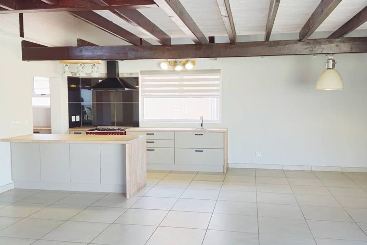 Swakopmund-To Let- N$31 000 - Photo 5