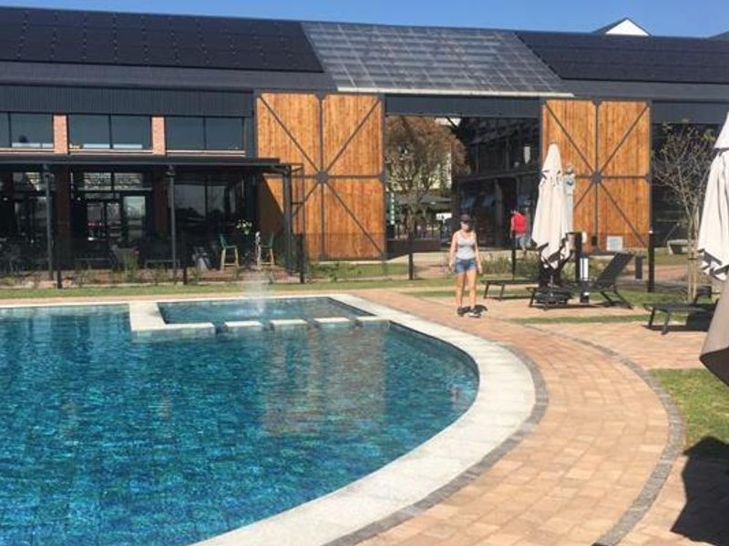 2 Bedroom Apartment for Sale in Linbro Park - Photo 9