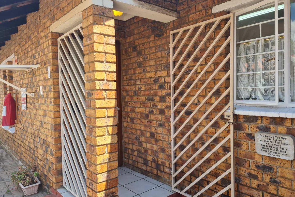 Simplex Town House - Photo 5