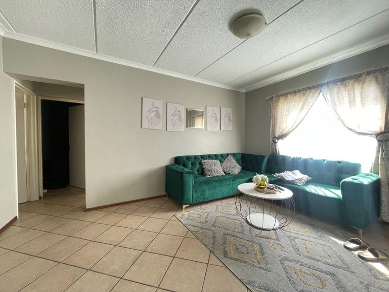 1st Floor Bargain - Photo 5