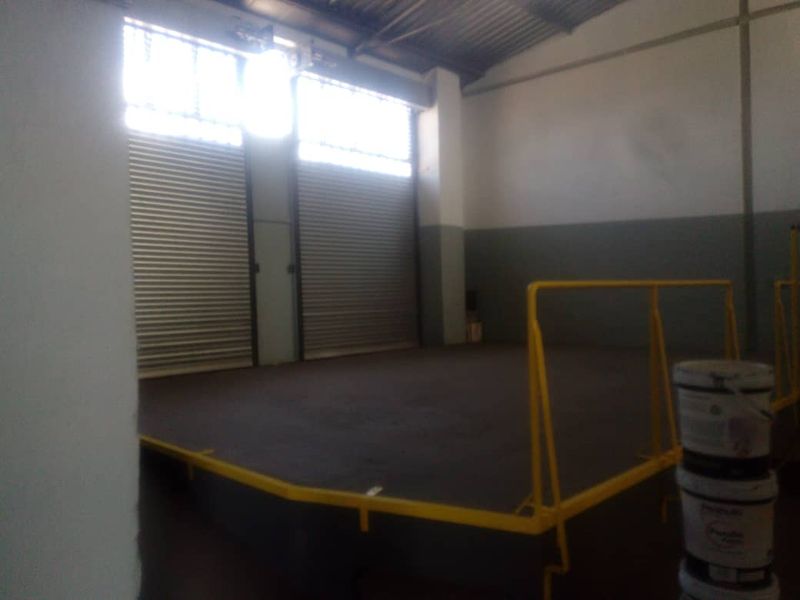 Warehouse For Sale in Southern Industrial - Photo 4