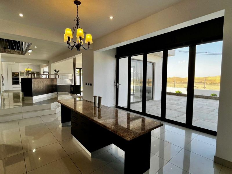 Luxurious Mansion for Sale - Photo 5