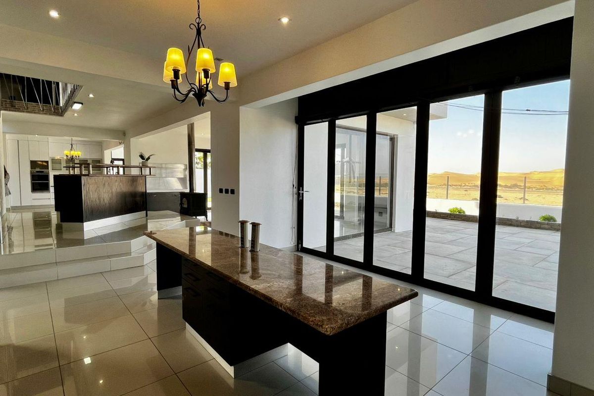 Luxurious Mansion for Sale - Photo 5