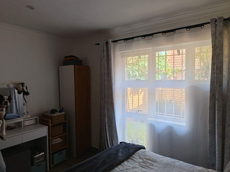 Comfortable Family Living in a Convenient Location - Photo 8