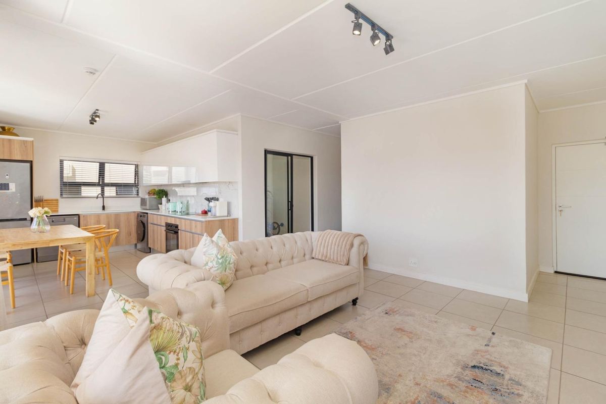 Modern First-Floor 3-Bedroom Living in Fynbos Lifestyle Estate, Sandown, Blouberg - Photo 3