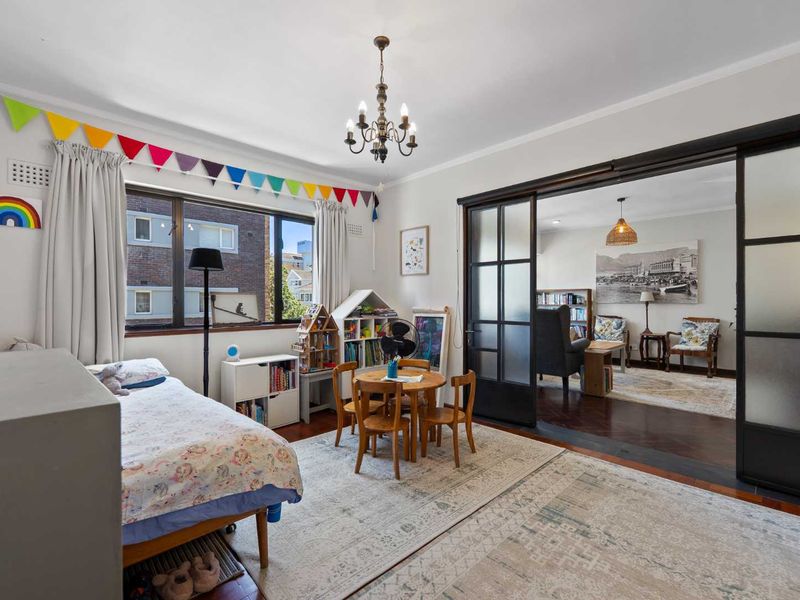 Sleek 3-Bedroom Apartment on Marais Road, Sea Point - Photo 8