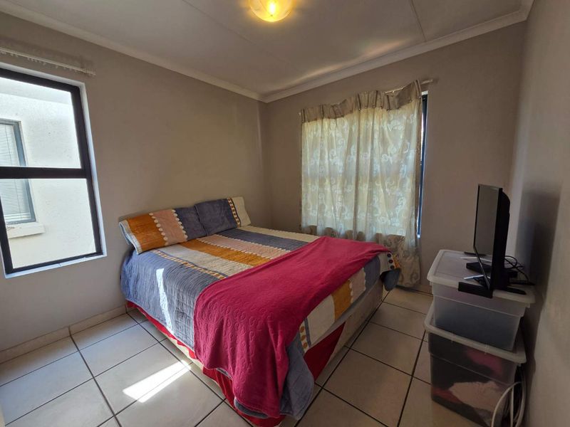 "Invest or Settle: Charming Unit at Racecourse View!" - Photo 4