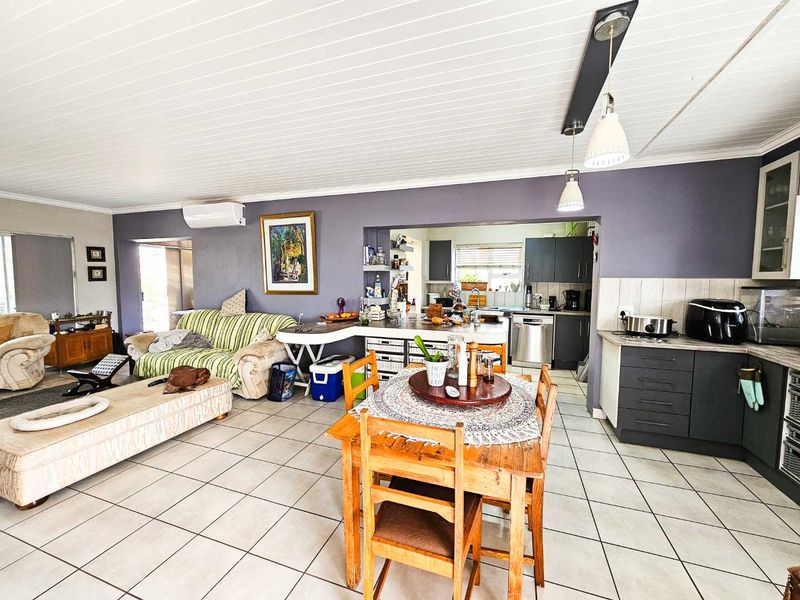 The perfect family home with modern finishes. - Photo 3