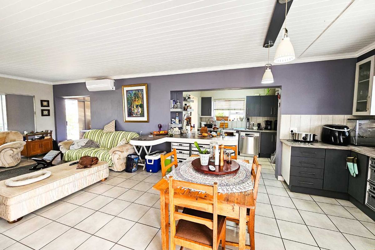 The perfect family home with modern finishes. - Photo 3