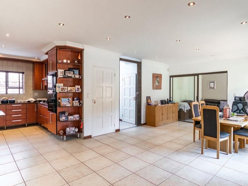 Your Dream Home in Secure Monte Christo Awaits! - Photo 3