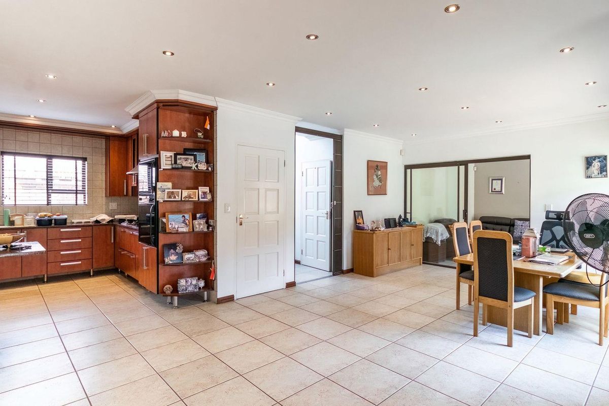 Your Dream Home in Secure Monte Christo Awaits! - Photo 3