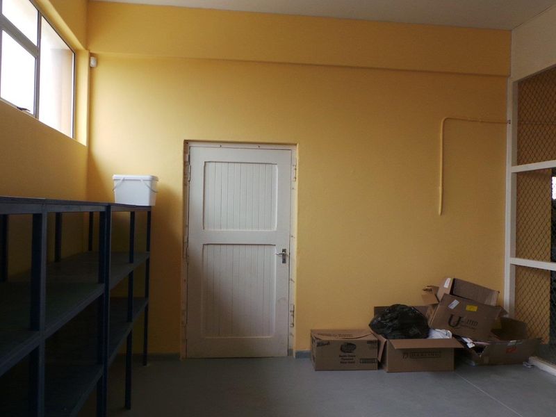 Well located on busy street to Waterfront and Harbour Gate. - Photo 10