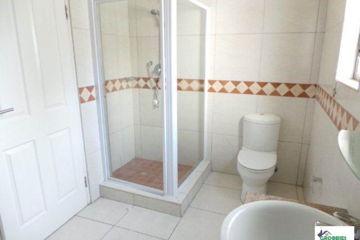 3 bedrooms Townhouse in Walvis Bay Central - Photo 5
