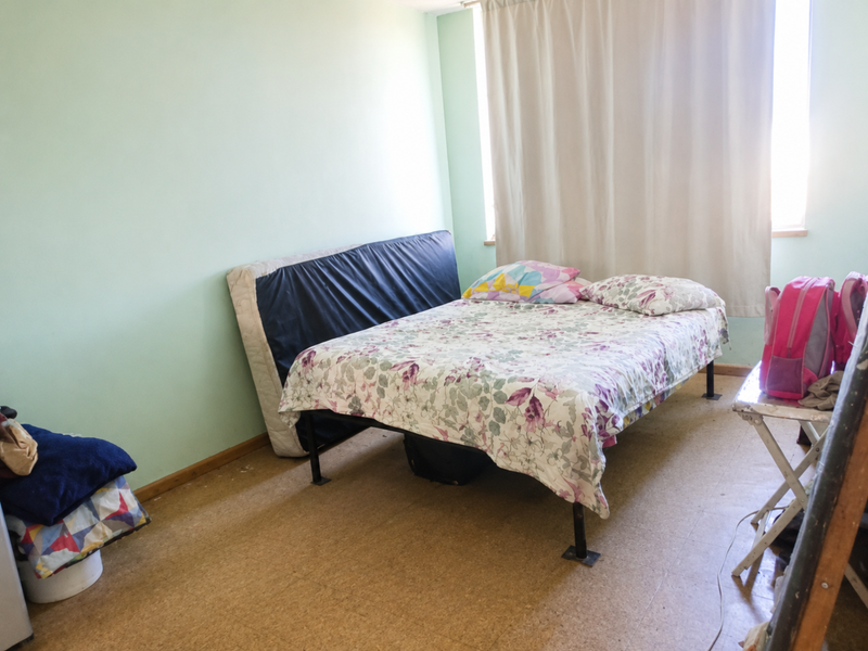 One bedroom For Sale In Bencorrum - Photo 3