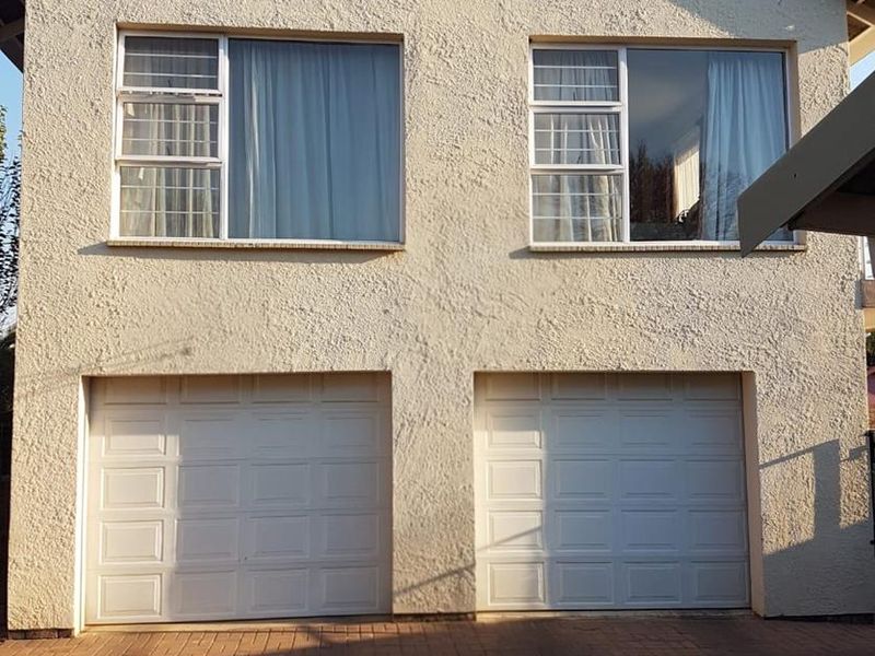 Large family home for sale in Kempton Park - Photo 6